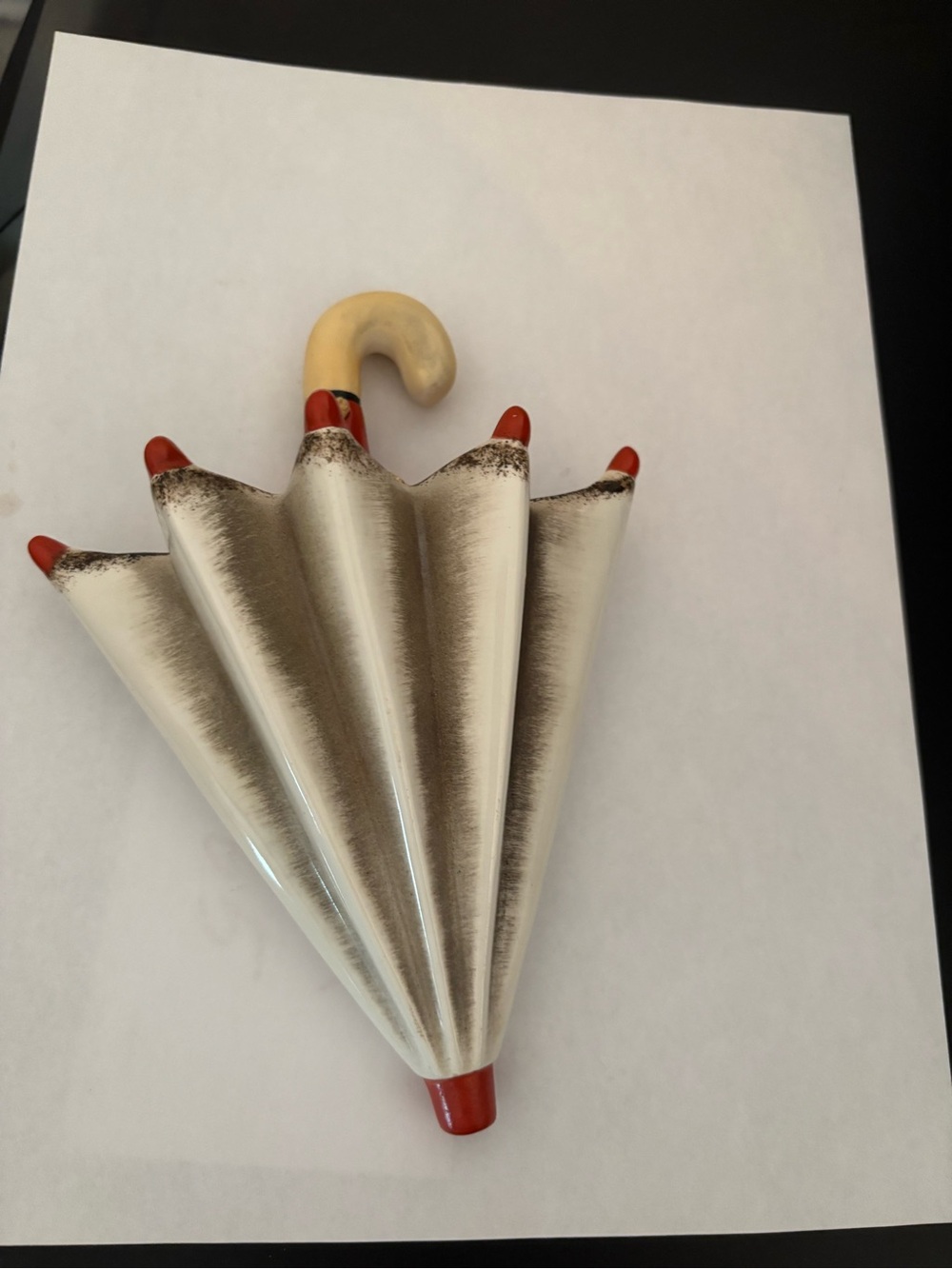 Vintage Ceramic Umbrella Wall Pocket in Cream and Red